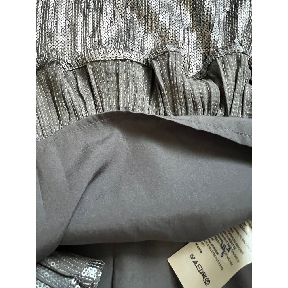 Anthropologie Silver Sequin Ruffle Hem Camisole Top V-Neck Adjustable Strap Sz 6 - Picture 5 of 8